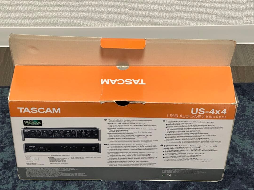 TASCAM US-4x4 USB オディオ/MIDIインターフェス