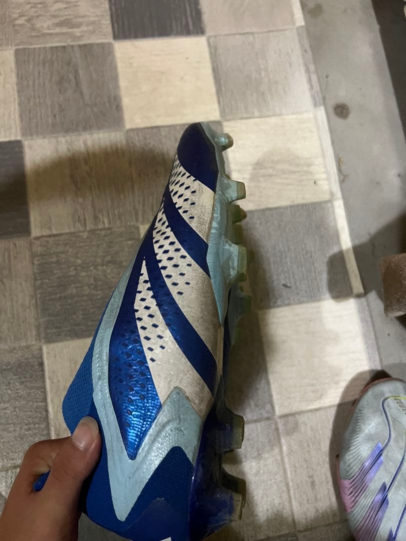 アディダスサッカースパイク3つ 袋 レガース シューズケース セット