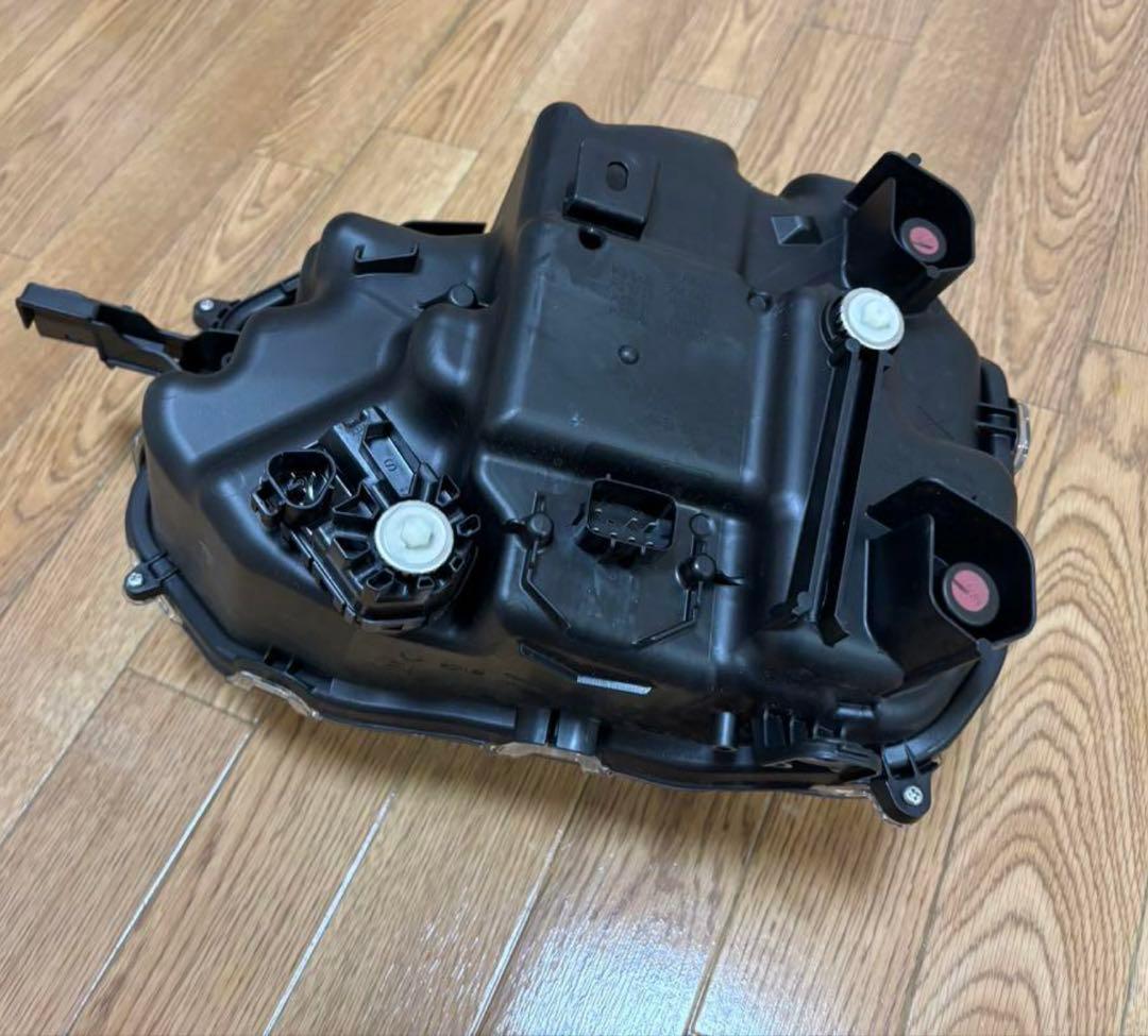 DAIHATSU TAFT 純正グリル、ヘッドライト