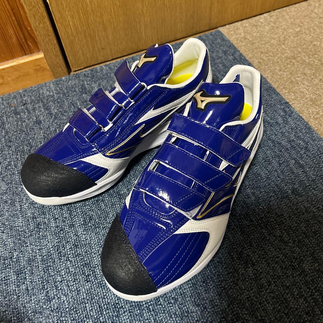 ミズノ スパイク 青/白/黒 ベルクロ式