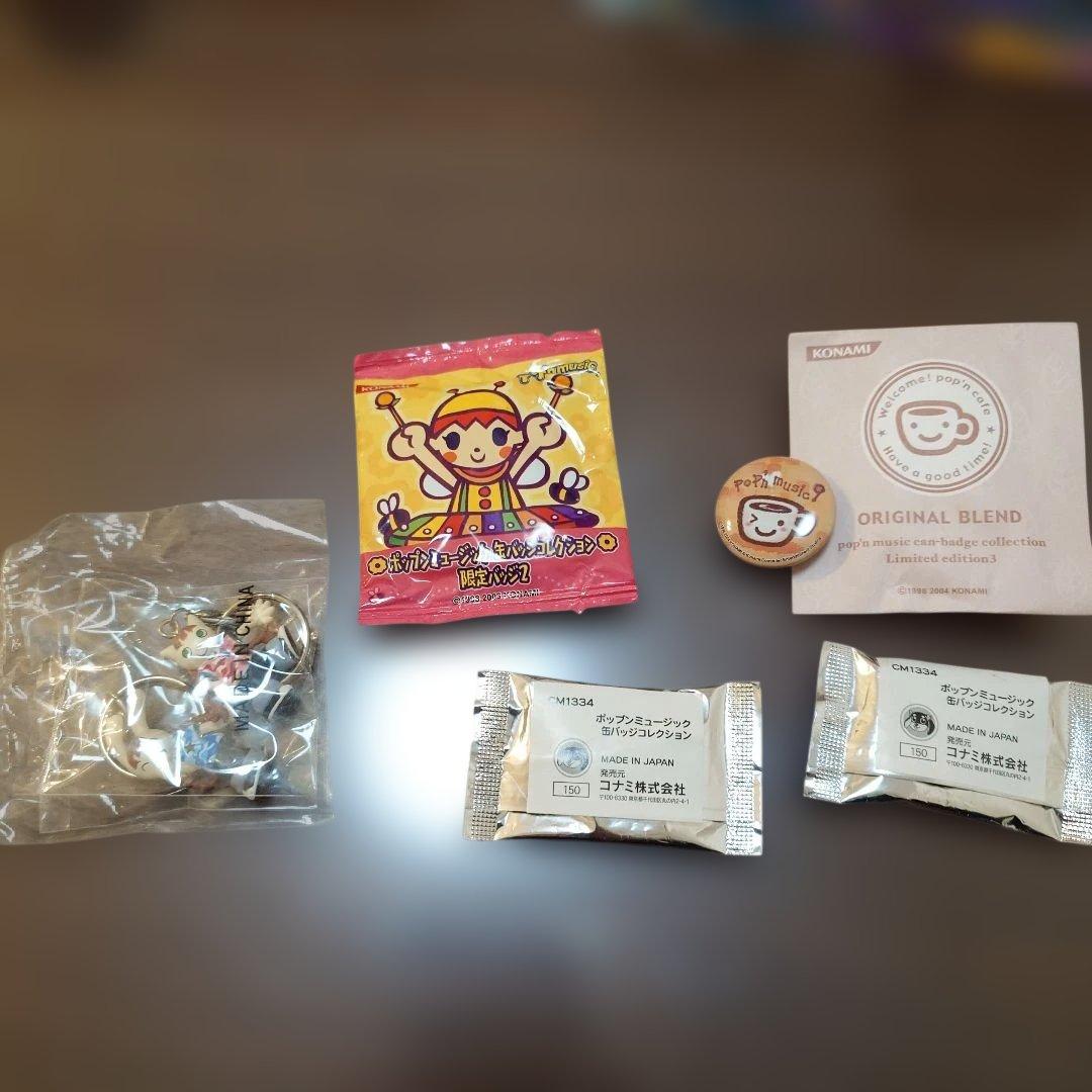 コナミキャラクター ピンバッジ お菓子セット