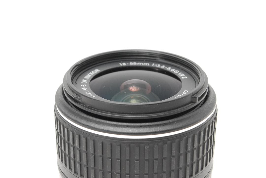 【使用感少なめで新品級ショット数】Nikon D3300　スマホ転送　動画OK