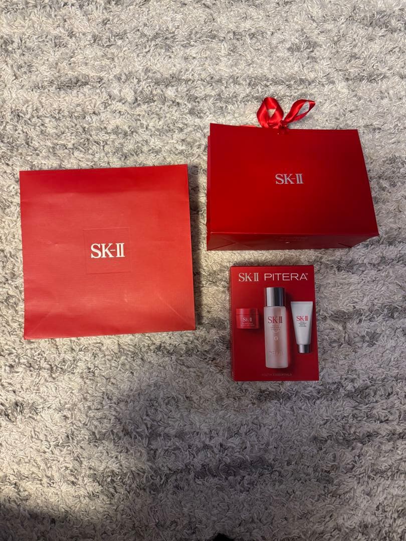 新品箱付　SK-II ピテラ ユース エッセンシャル セット