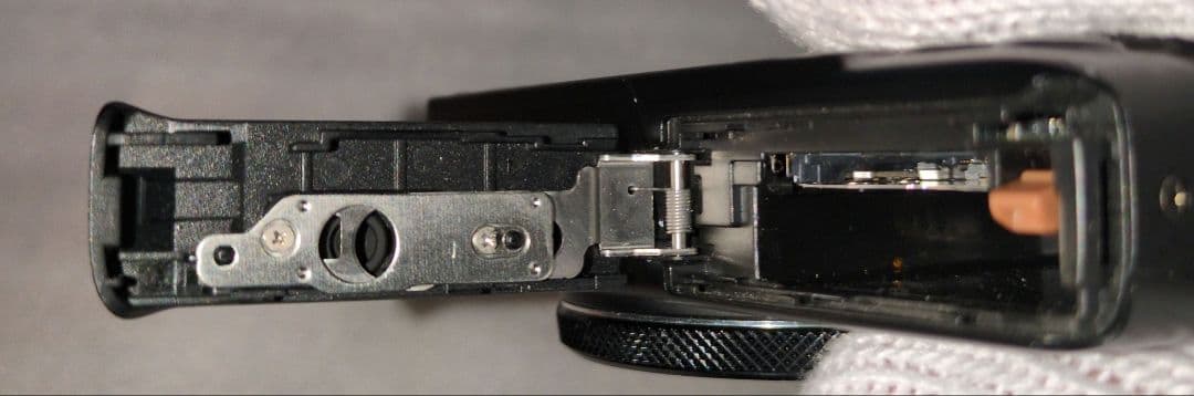 ジャンク　デジカメ　CANON　PC2003 （破損品）