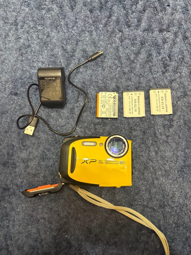 デジタルカメラ FUJIFILM finepix xp80