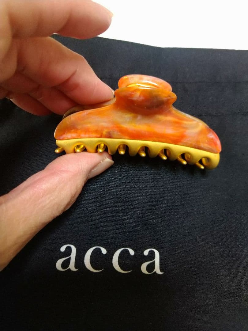 accaマーブル オレンジ系 ヘアクリップ
