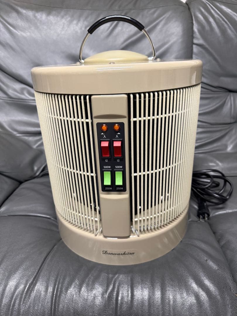 美品　遠赤外線幅射式パネルヒーター　1000型HG 15年式　　保証あり