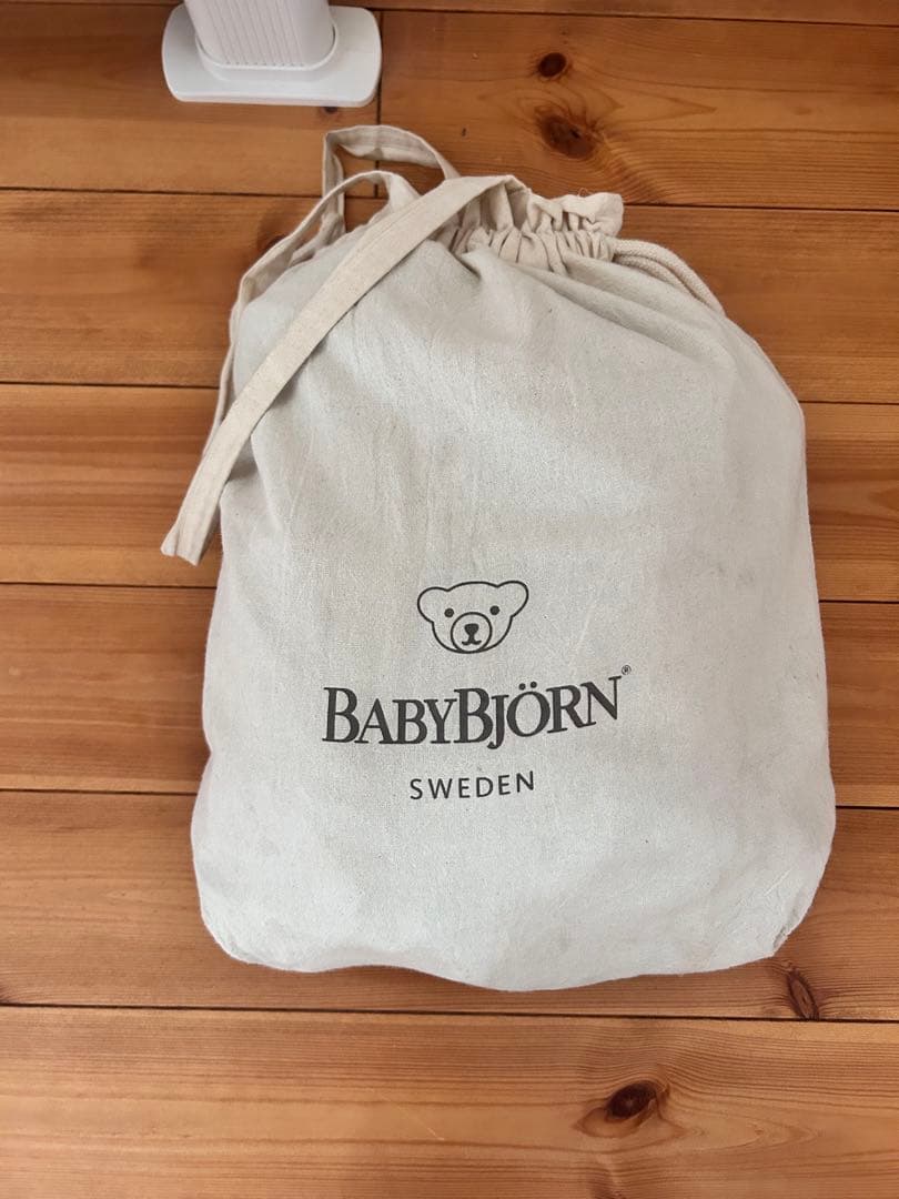 【美品】ベビービョルン　ハーモニー　巾着袋付き