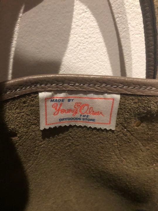 女性情報誌 YOUNG&OLSEN EMBOSSED LEATHER HAVERSACK