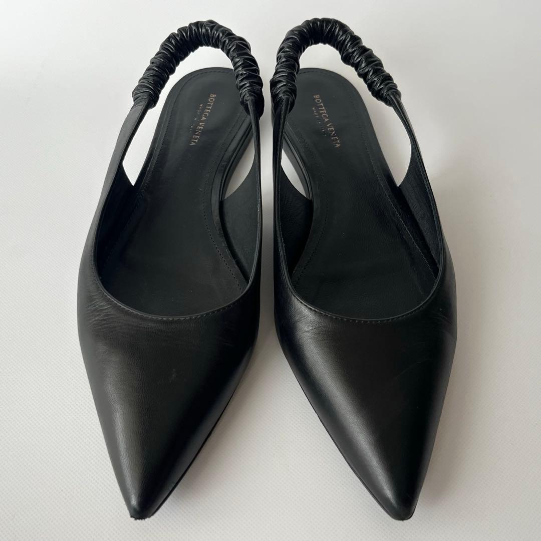 BOTTEGA VENETA ボッテガべネタ ポインテッドトゥ フラットサンダル