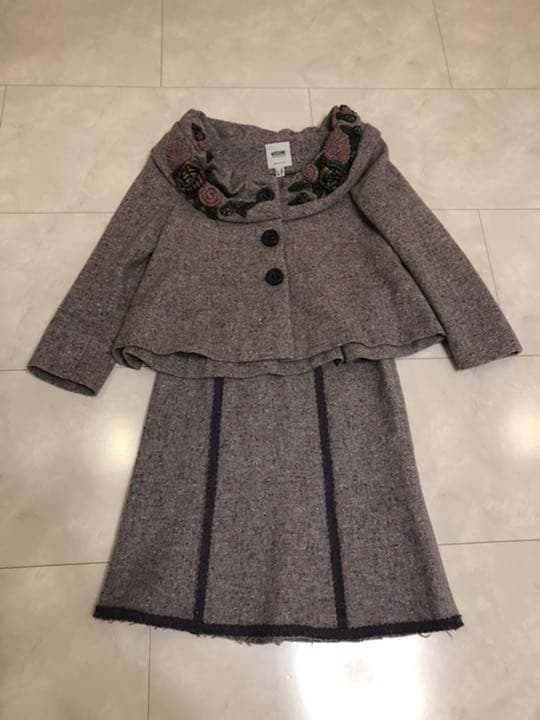 モスキーノスカートスーツ