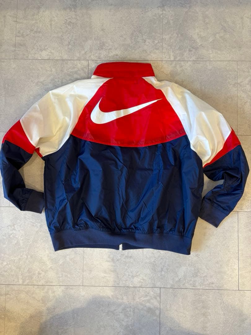 【美品・希少サイズ】ナイキ ナイロンジャケット 2XL ベイビーわるきゅーれ