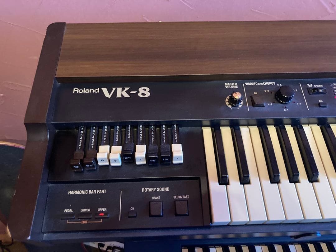 Roland VK-8 オルガン