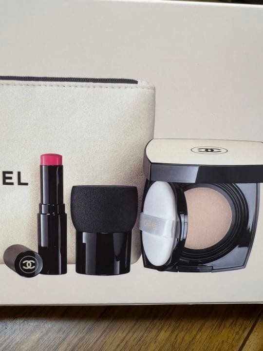 【新品未使用】CHANELポーチ付きコスメセット