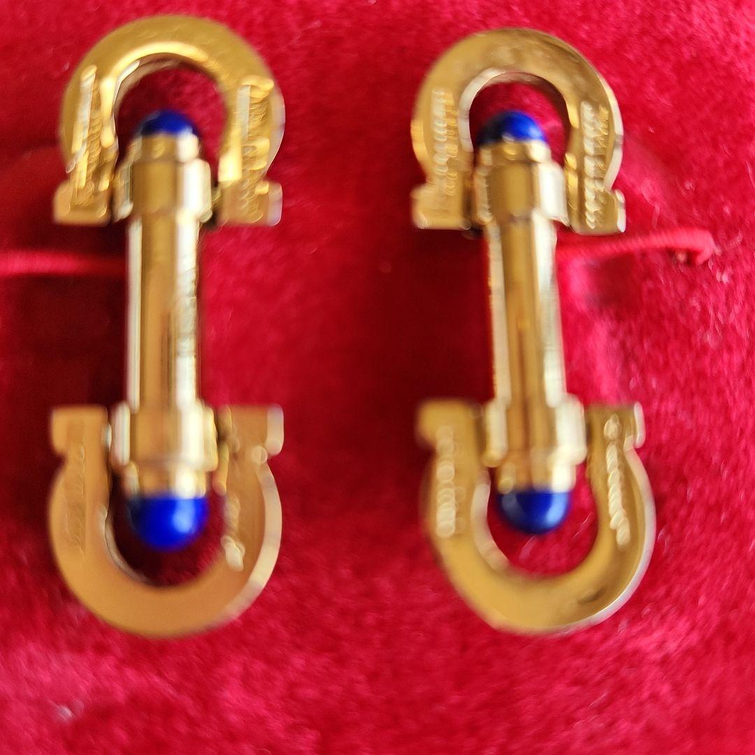 サルバトーレフエラガモ金色 カフリンクス 青エナメル付き