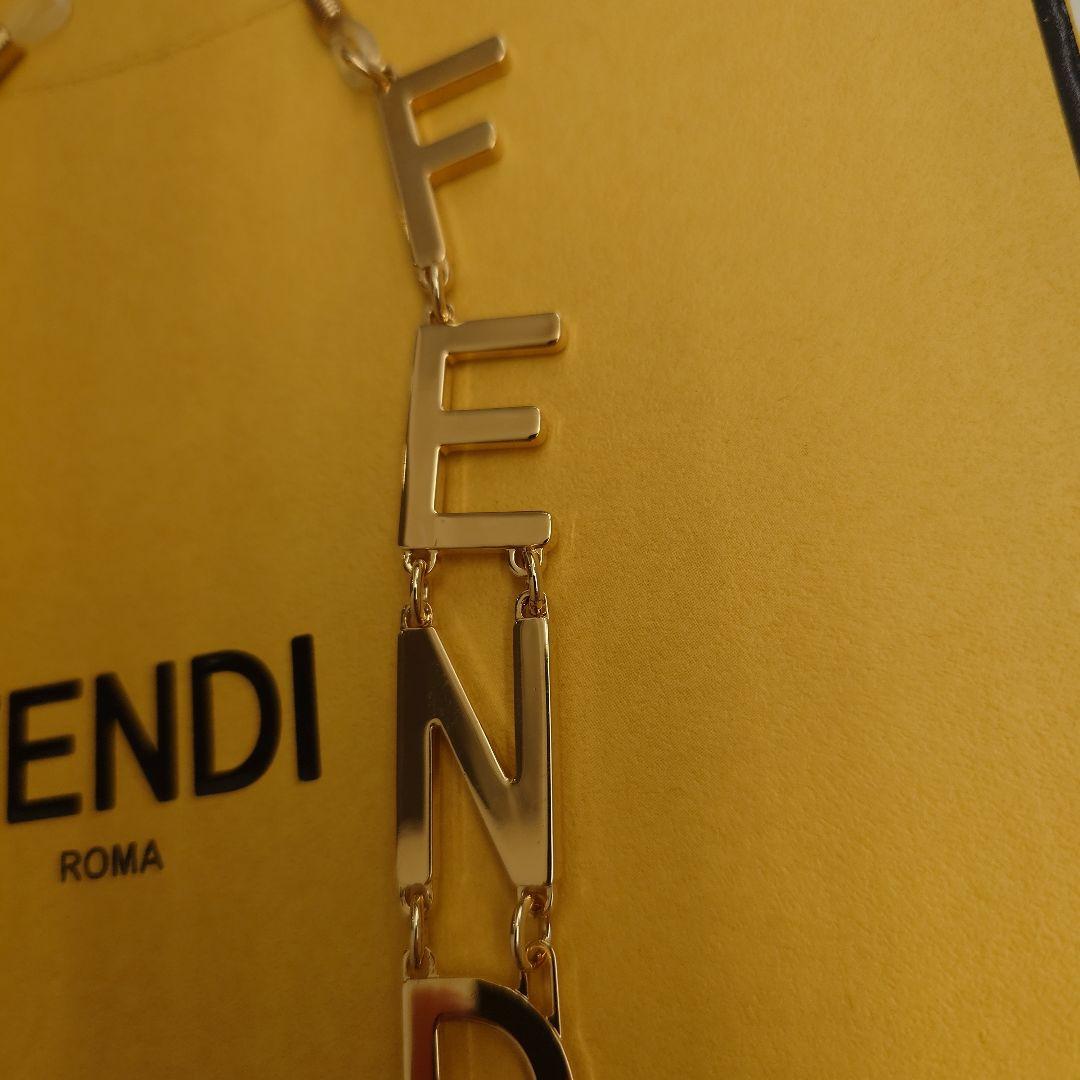 FENDI フェンディ　ロゴ　グラスコード　超美品　グラスチェーン
