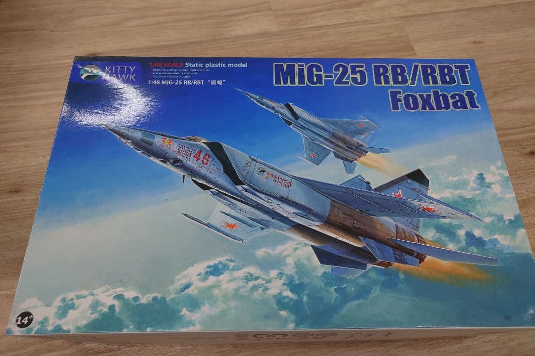 MiG-25 RB/RBT Foxbat 1/48 スケール