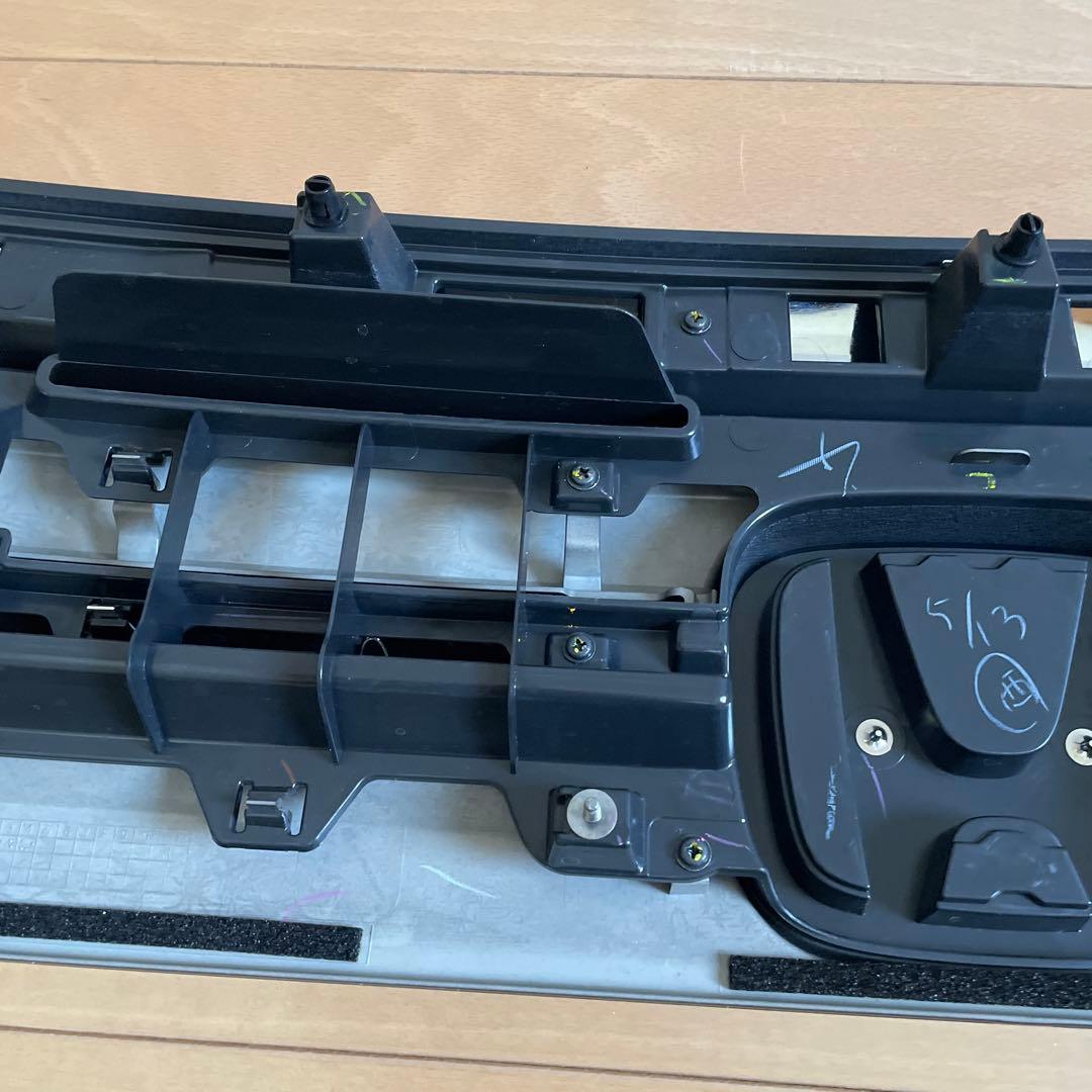 N-box JF1新車時取外し純正グリル