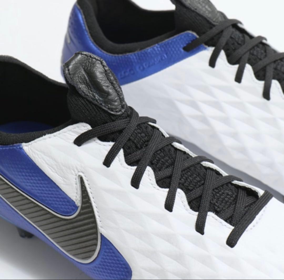 ナイキ レジェンド 8 エリート HG