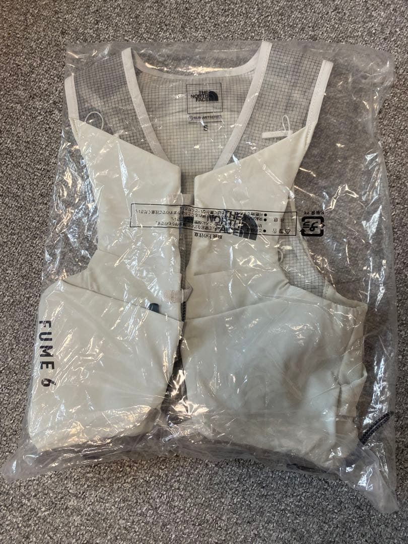 新品未使用 ノースフェイス ヒューム6 サイズS FUME6