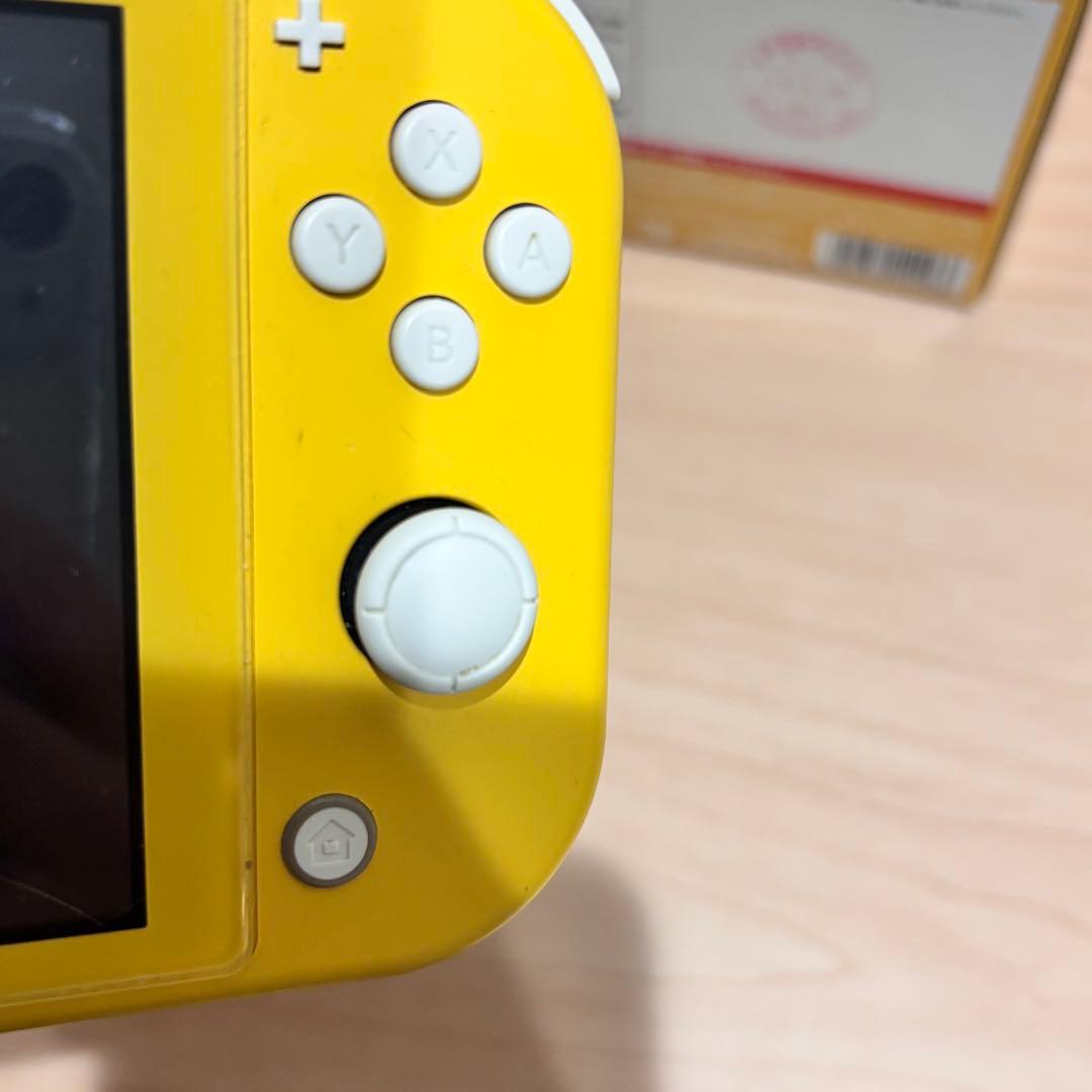 Switch light ヒビ割れあり