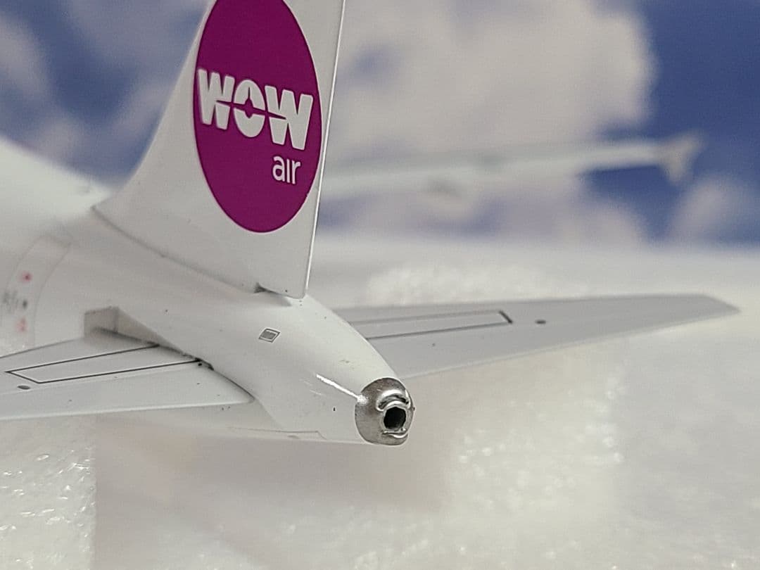 専用品 A320-200 WOW航空 LZ-WOW　1/200 新品・未使用品