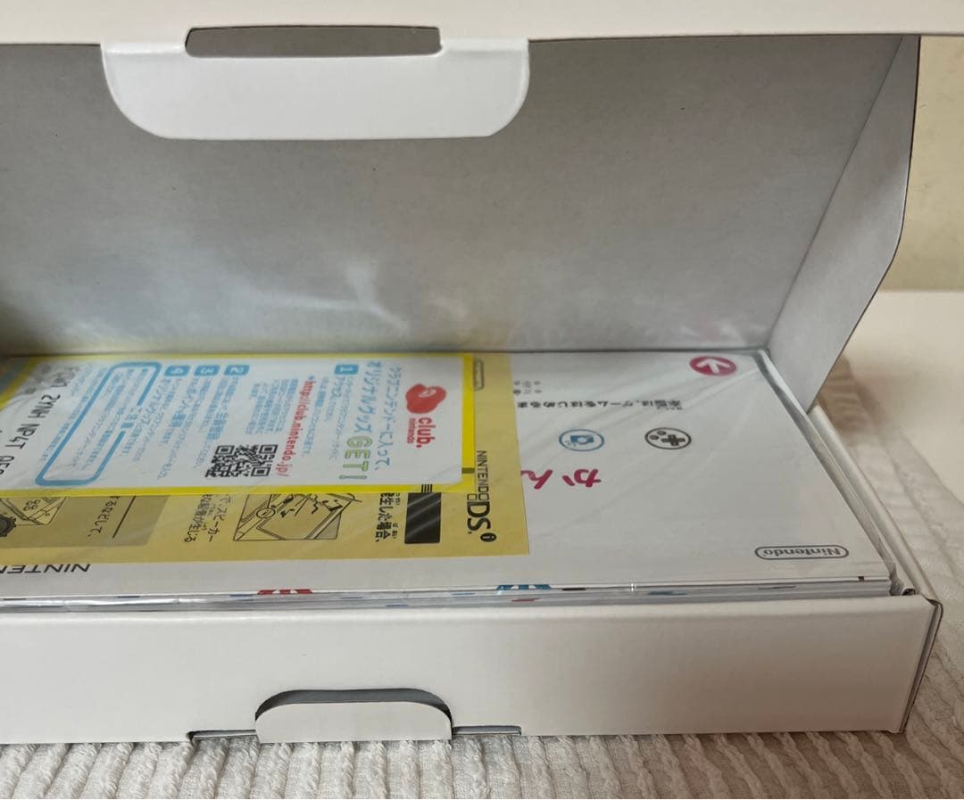 未使用　Nintendo DSi【FFCC 同梱版】ファイナルファンタジー