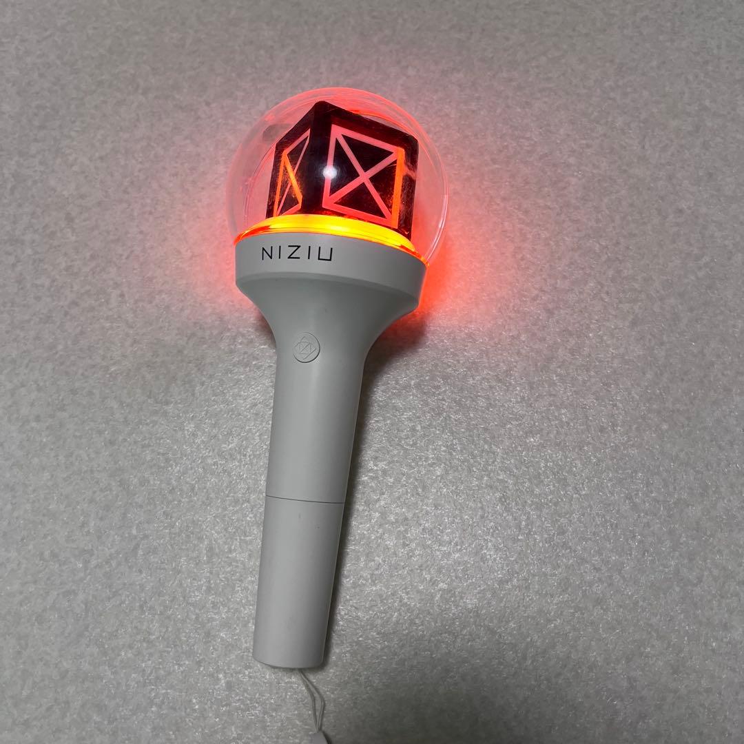 NiziU 公式ペンライト ケース付き 点灯確認済み