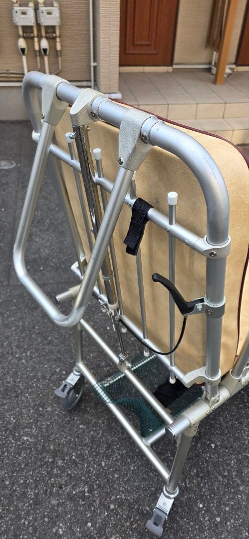 ストレッチャー 介護　介護タクシー