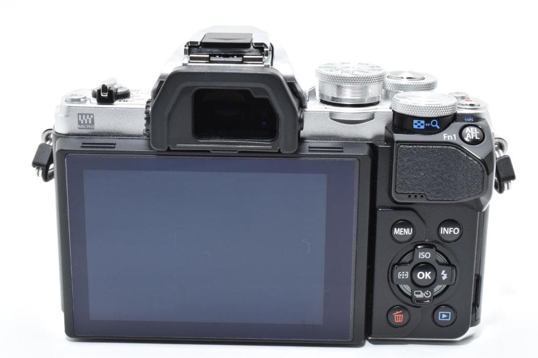 新品級 OLYMPUS OM-D E-M10 MarkIII ダブルズームキット