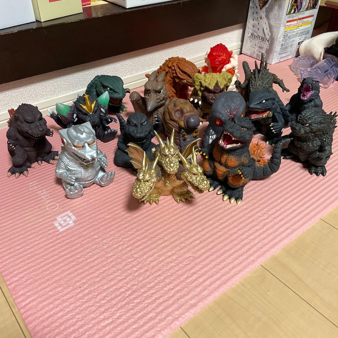 箱付き　東宝怪獣シリーズ　鎮座獣　ゴジラ　ガメラ　まとめ売り