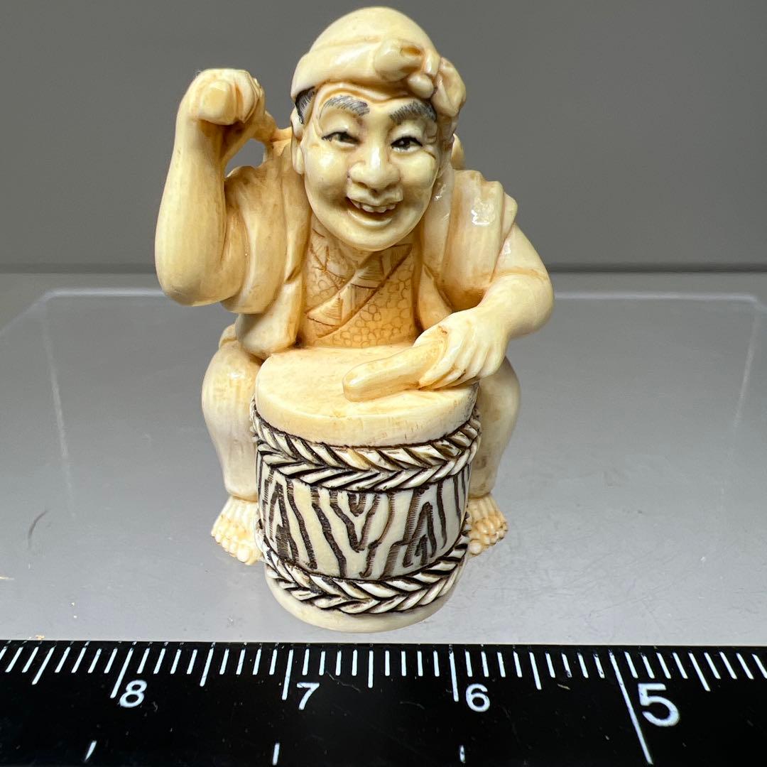 極上太鼓に人物根付　17g 東Y8-0203☆2Fトヒチ