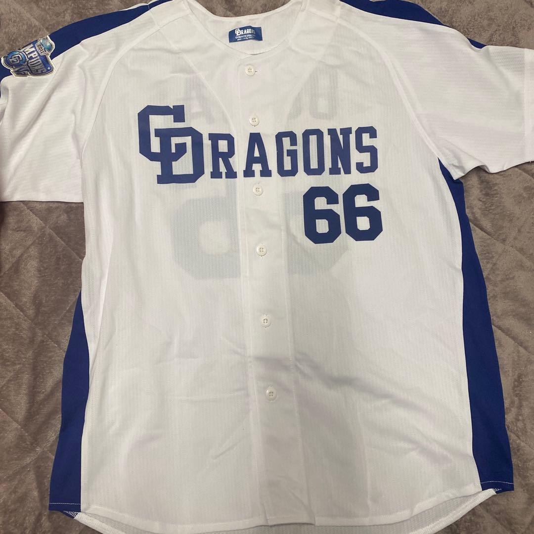 中日ドラゴンズ 落合博満　66 レプリカユニフォーム　V2優勝記念ワッペン入り