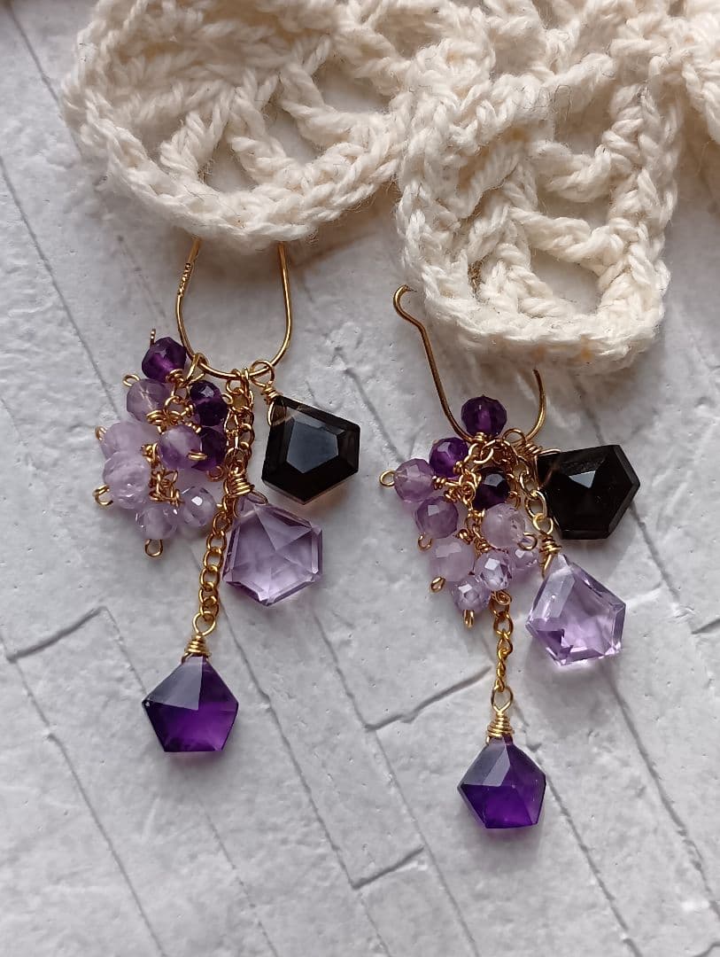 614/14kgf宝石質ペンタゴンカットのイヤリングorピアスチャーム