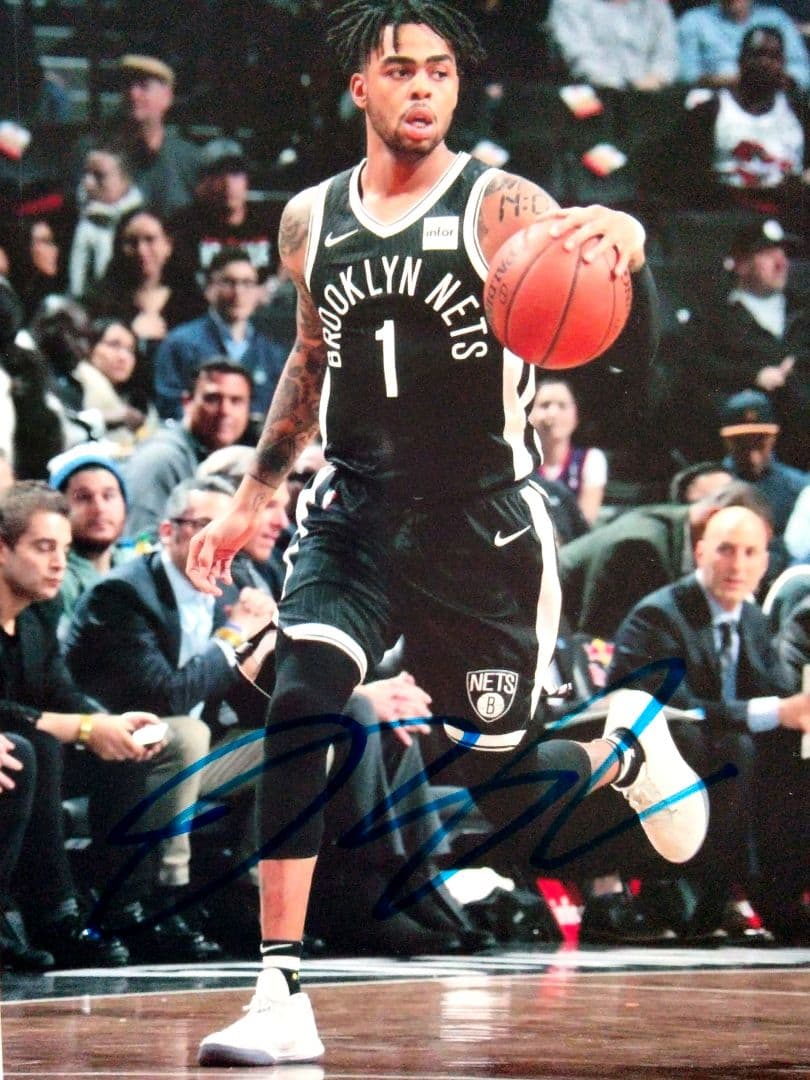 デァンジェロ・ラッセル直筆サイン入り2Lサイズ写真…アメリカプロバスケットボール