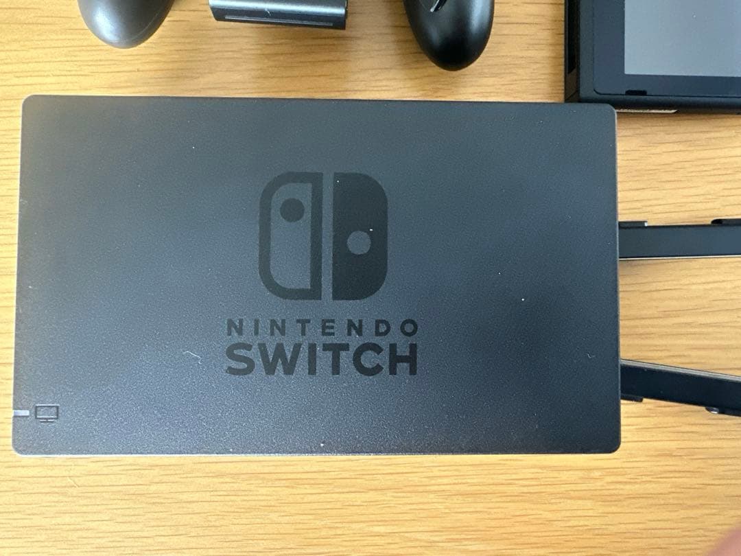 Nintendo Switch 本体 sd64GB付き　コントローラーなし