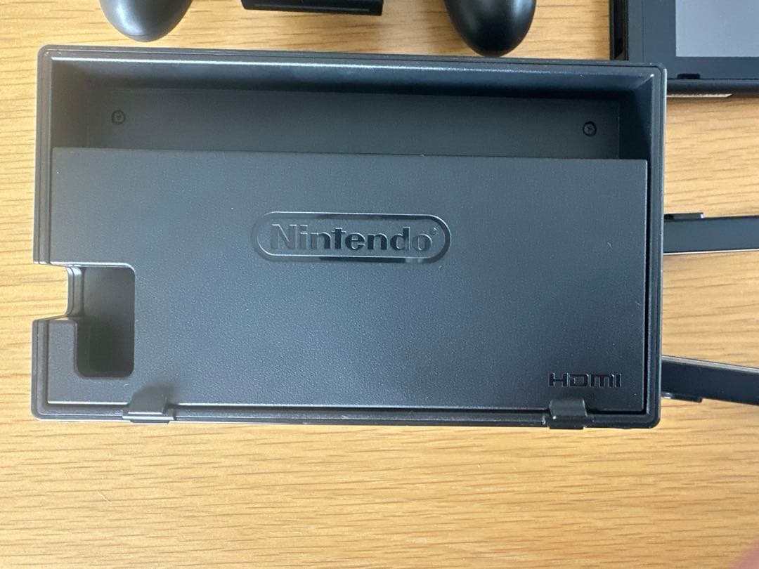 Nintendo Switch 本体 sd64GB付き　コントローラーなし