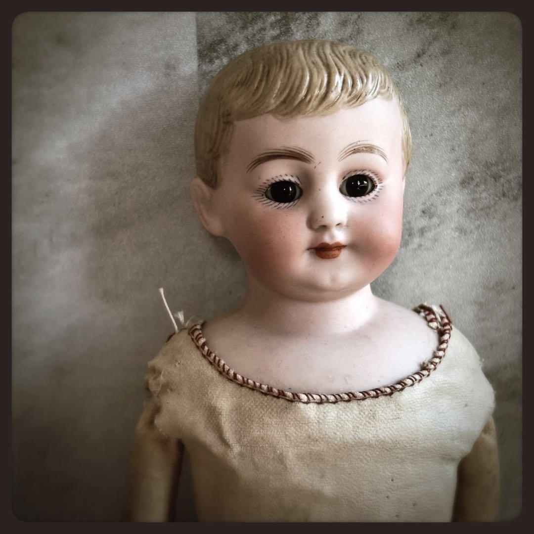 アンティーク　 ブロンドの少年　ビスクドール グラスアイ