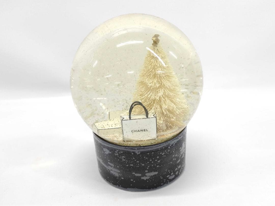 希少　CHANEL スノードーム　大