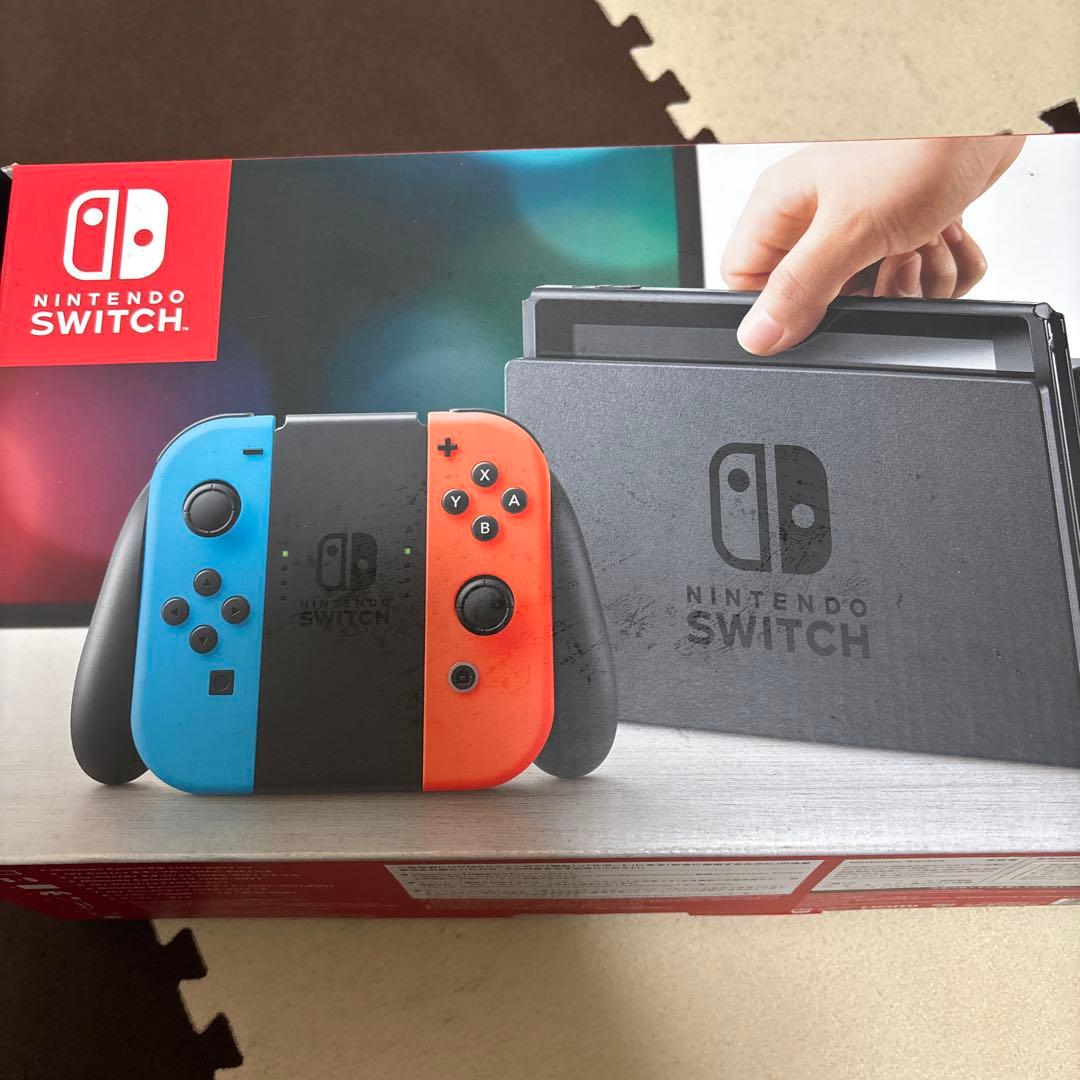 Nintendo Switch本体とJoy-Con、ケース、充電ケーブルセット