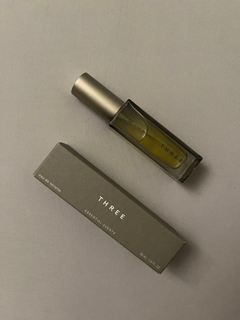 【未使用品】THREE エッセンシャルセンツ R 05