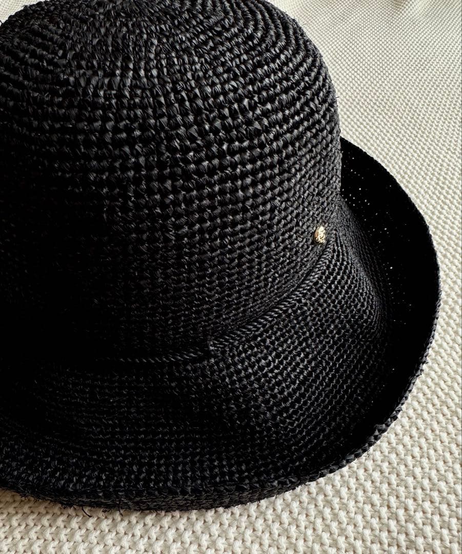 はヘレンカミンスキー　麦わら帽子　黒