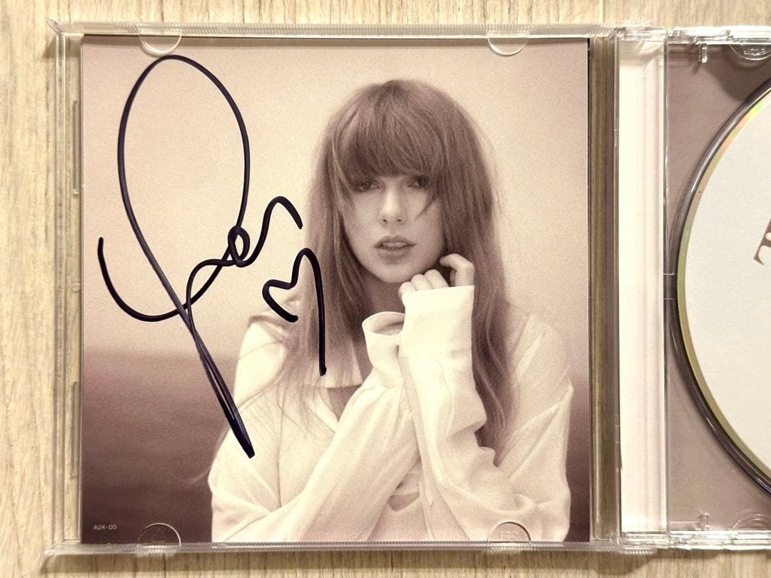 直筆サイン入り Taylor Swift TTPD 新品 輸入盤 CDアルバム