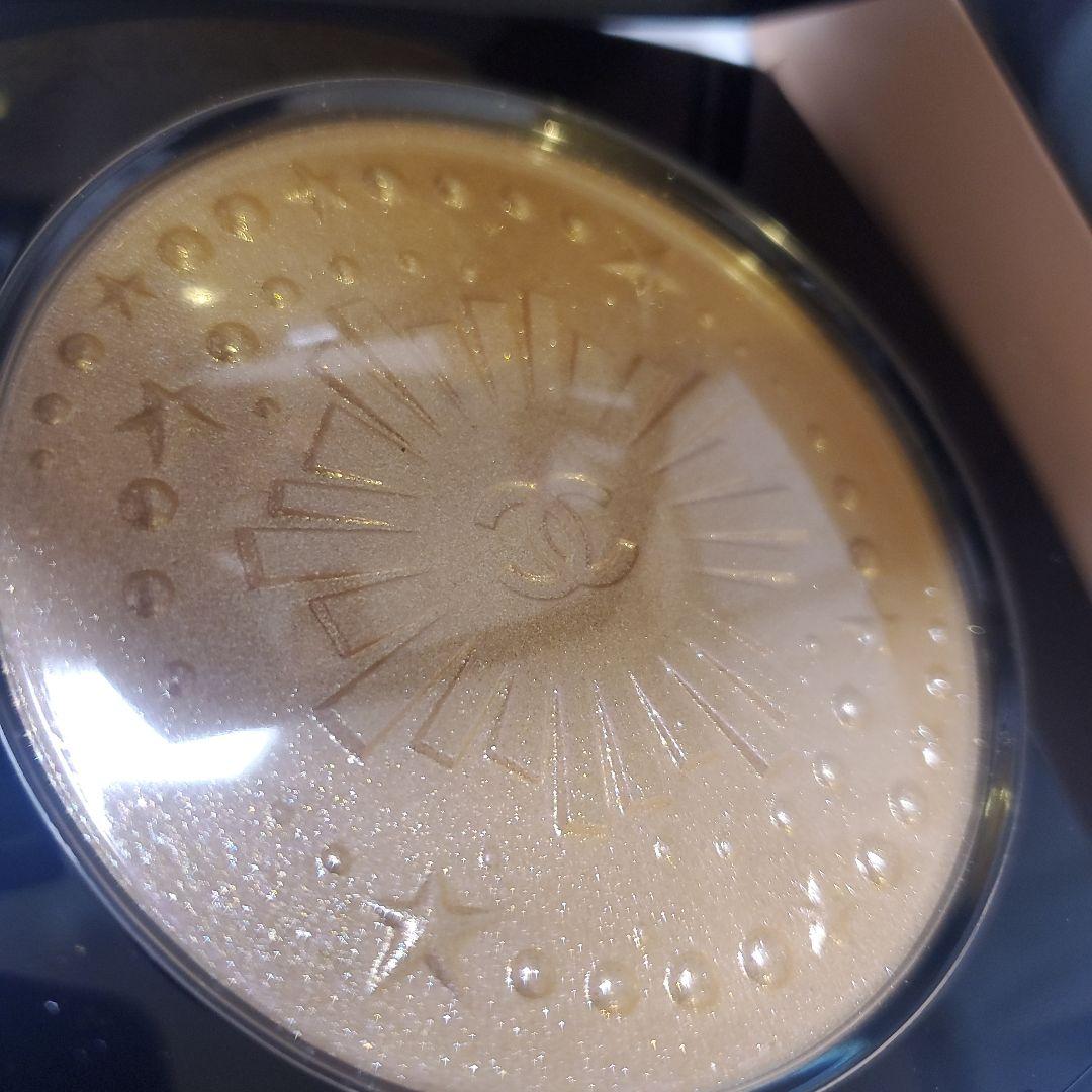 ホリデー限定　CHANEL ダイヤモンドダストドゥシャネル　フェイスパウダー