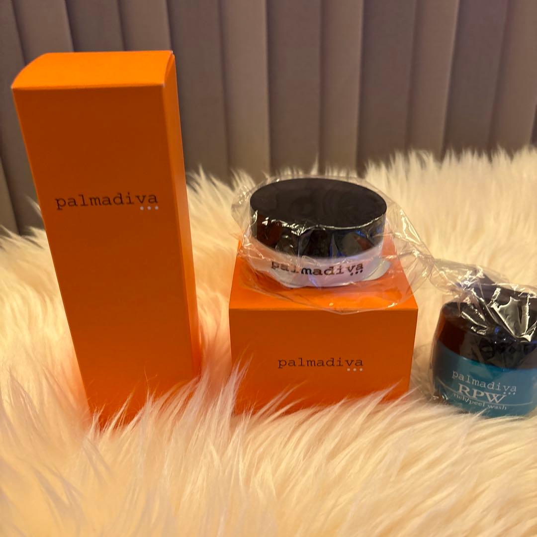 パルマディーバ　リッチエッセンスゴージャスHプラス・プレミアムクリーム