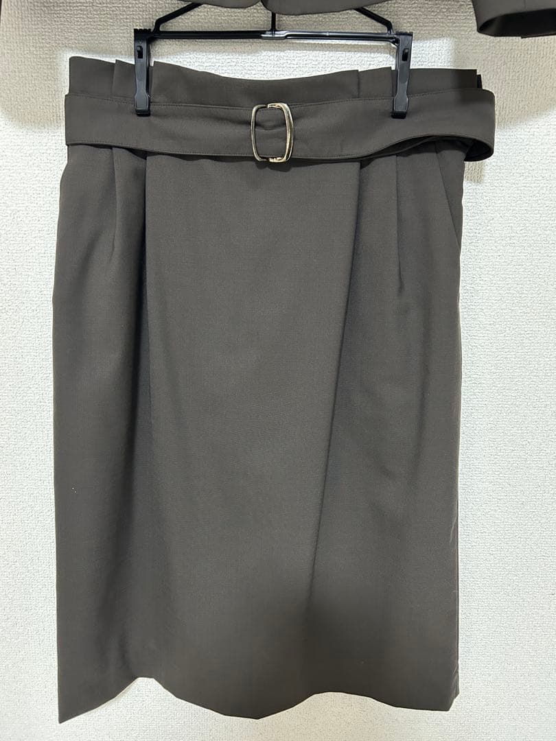 カチリラ　Dノーラペルジャケット　スカート　セットアップ