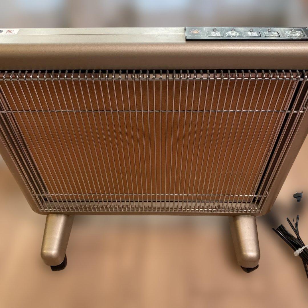 遠赤外線暖房器　サンルミエ・エクセラ7（セブン）