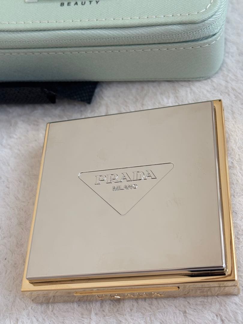 PRADA DIMENSIONS アイシャドウパレット　08 ポーチセット