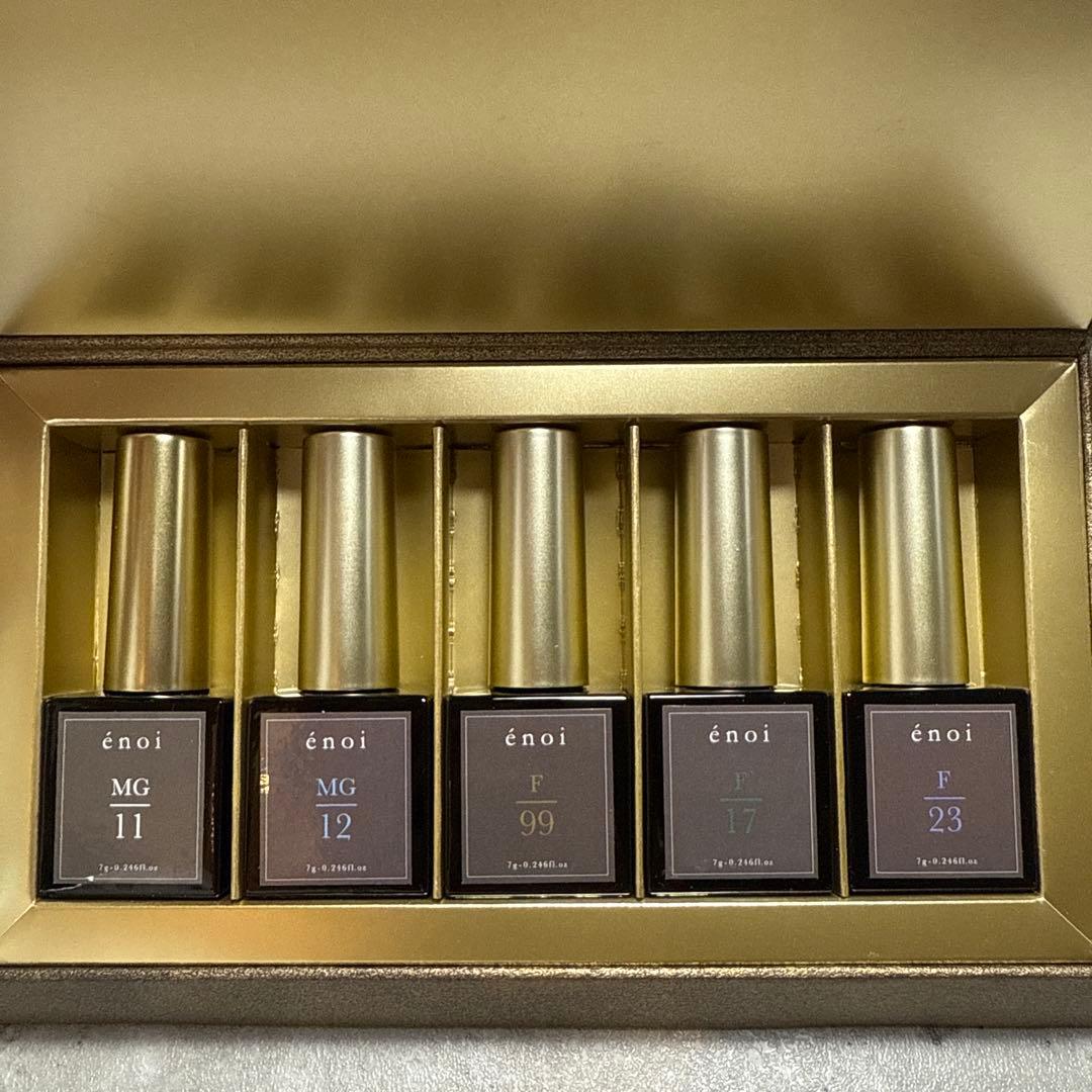 新品未開封！énoi 限定 クリスマスコフレ ジェルネイルセット 5色