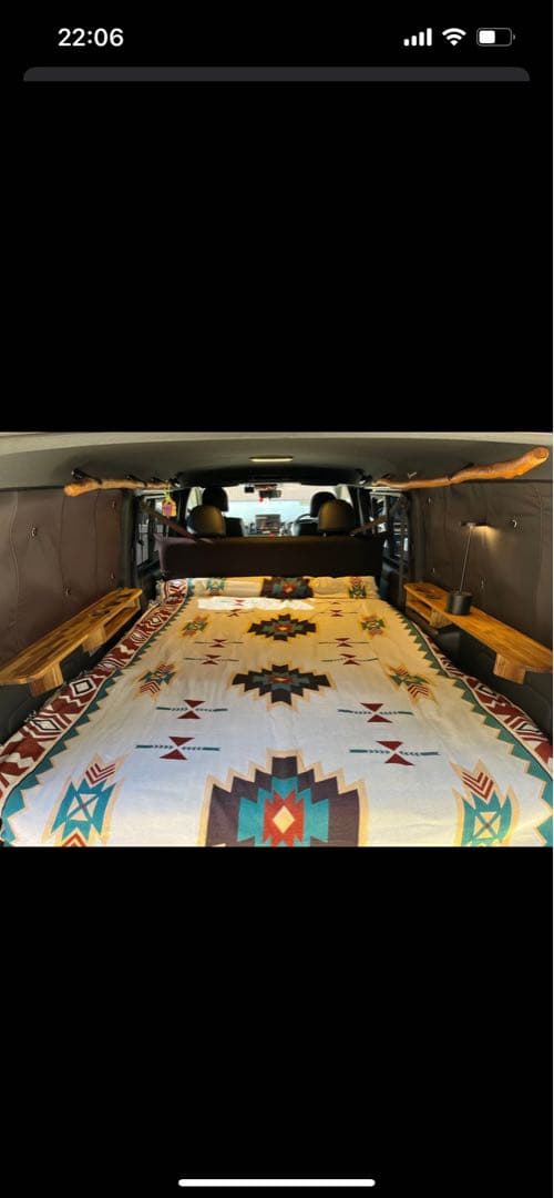 リアサイドテーブル※両サイドテーブル